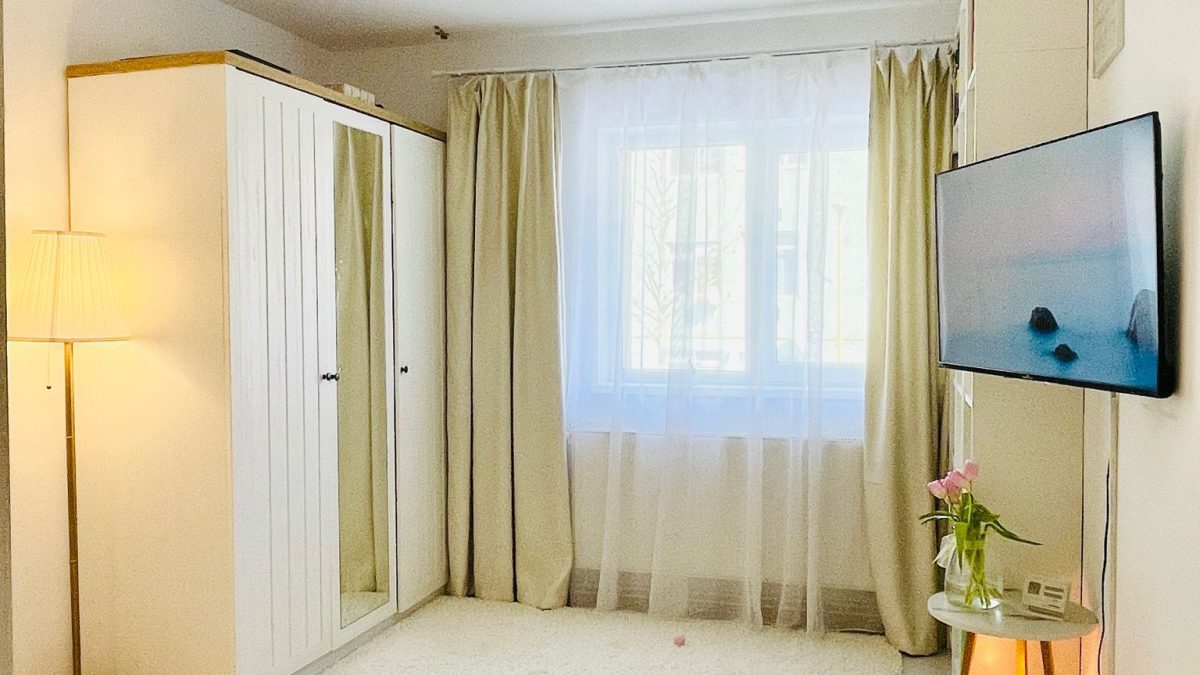 1 1 1200x675 - Garsoniera cocheta de vanzare Brasov-zona Noua (Direct proprietar)