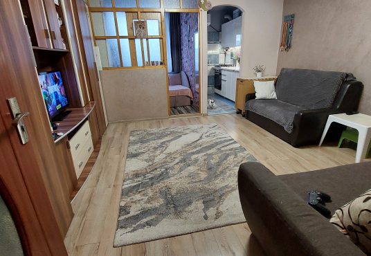 20250507 190933 536x370 - Vând garsonieră mobilată