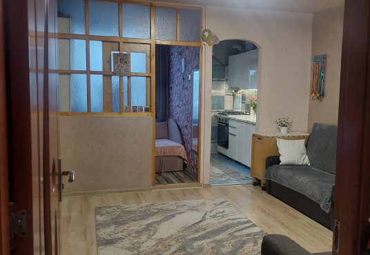 20250507 191022 536x370 - Vând garsonieră mobilată