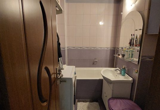 20250507 191852 536x370 - Vând garsonieră mobilată