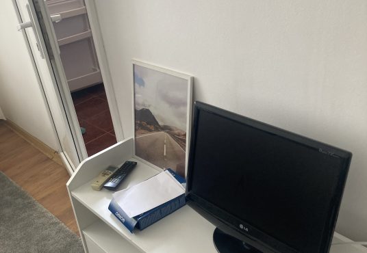 IMG 1071 536x370 - Garsonieră de închiriat