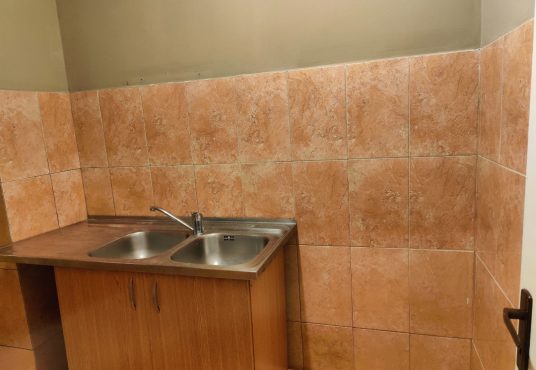 Screenshot 2022 11 29 18 33 51 04 965bbf4d18d205f782c6b8409c5773a4 536x370 - Vânzare Garsonieră