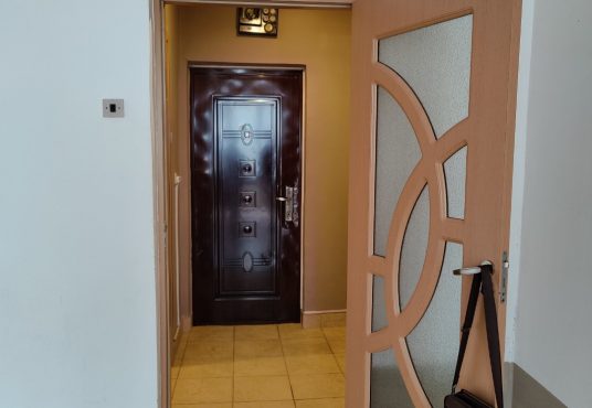 Screenshot 2022 12 03 19 59 40 52 965bbf4d18d205f782c6b8409c5773a4 536x370 - Vânzare Garsonieră