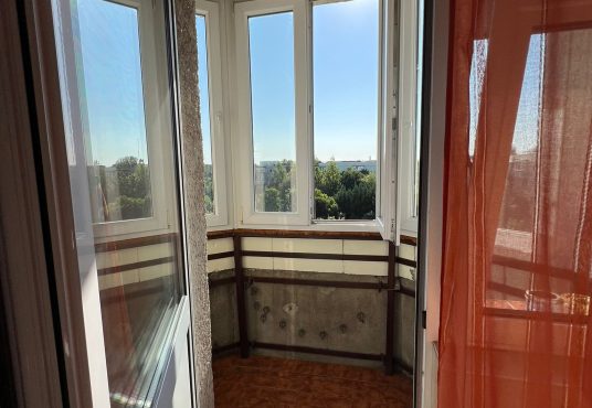 WhatsApp Image 2025 09 21 at 16.58.43 ca854c50 536x370 - Garsoniera spatioasa de vanzare, zona Baicului / Doamna Ghica