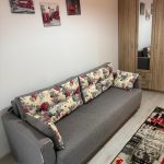 Living 4 150x150 - V&acirc;nd garsonieră cu loc parcare teran l&acirc;ngă metrou Nicolae Teclu