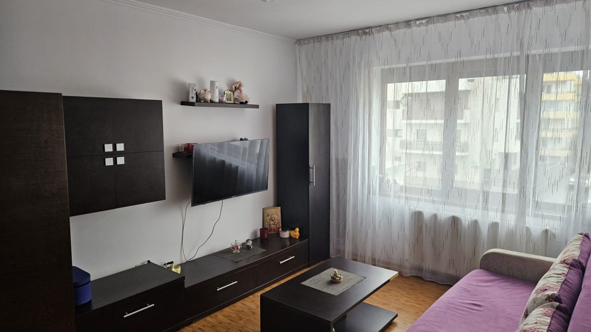 WhatsApp Image 2026 01 07 25 1200x675 - Vand Garsoniera Str Traian Pitesti