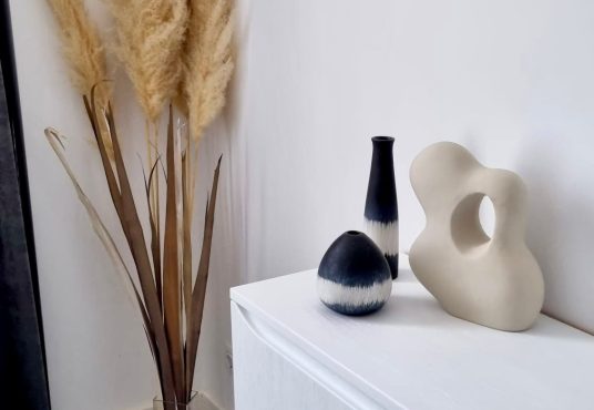 WhatsApp Image 2026 01 20 at 16.17.27 536x370 - Studio modern de &icirc;nchiriat &ndash; Onix Blue, Mamaia Nord